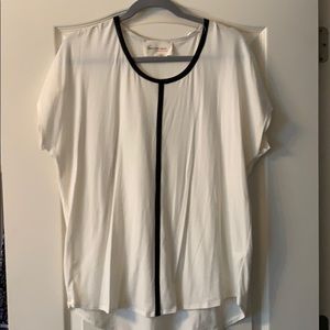 Turo by Vince Camuto T-shirt